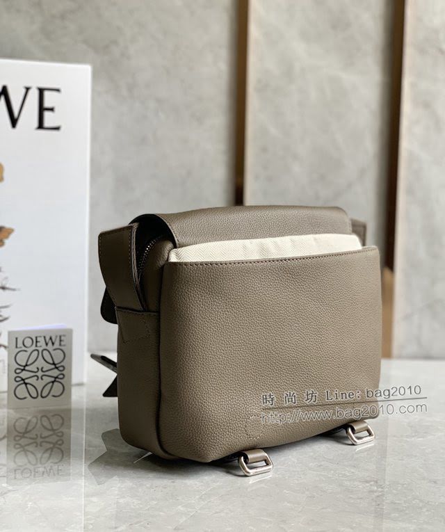 LOEWE包包 羅意威military messenger經典信使包 羅意威小挎包 11357  tcl1130